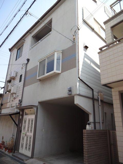 Local appearance photo. With garage! 