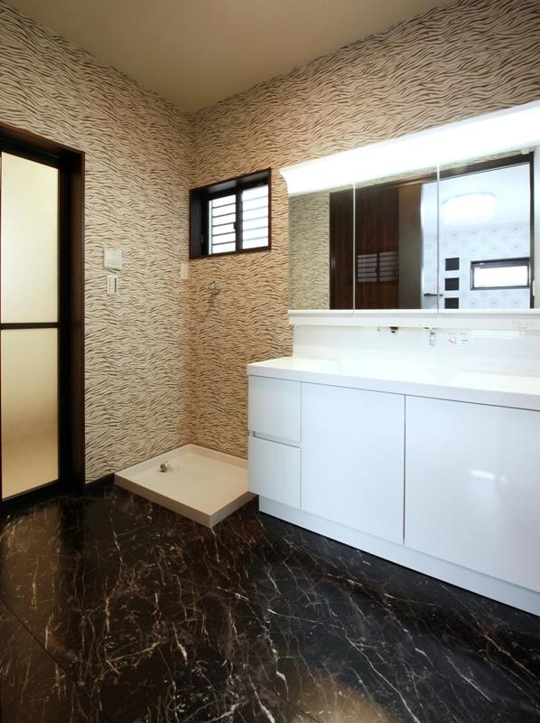 Wash basin, toilet. Past of construction cases