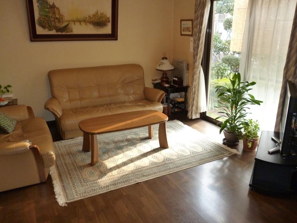 Living. Indoor (12 May 2013) Shooting