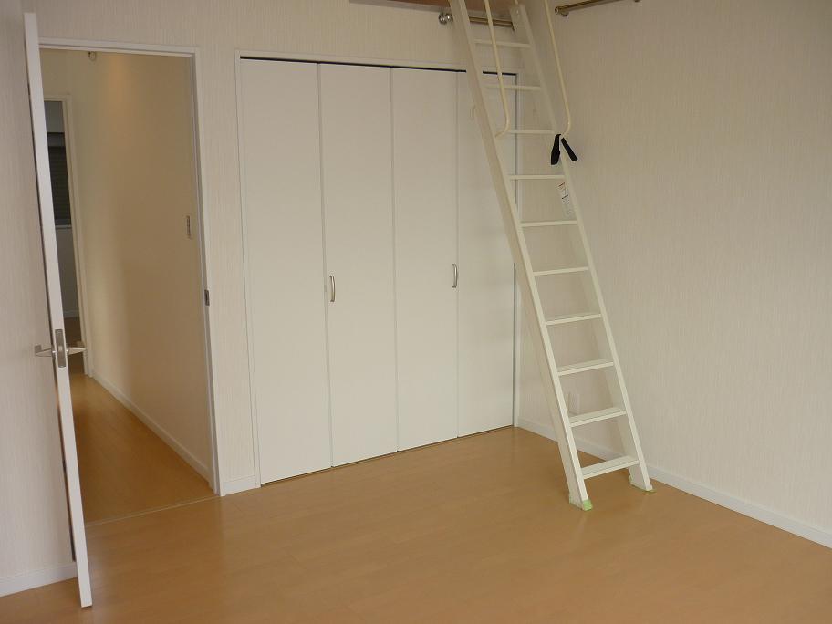 Non-living room. Indoor (June 2013) Shooting