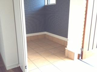 Entrance. Local (11 May 2013) Shooting