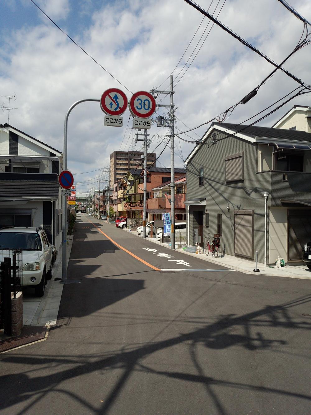 Local photos, including front road. Local (August 2012) shooting