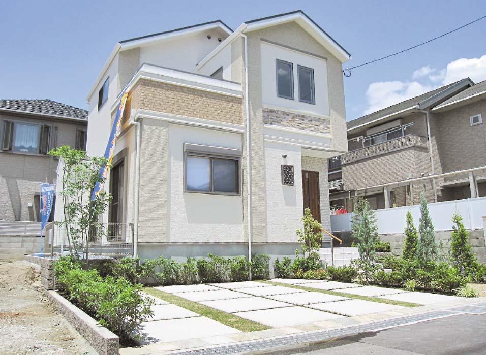 Rendering (appearance). Our construction cases