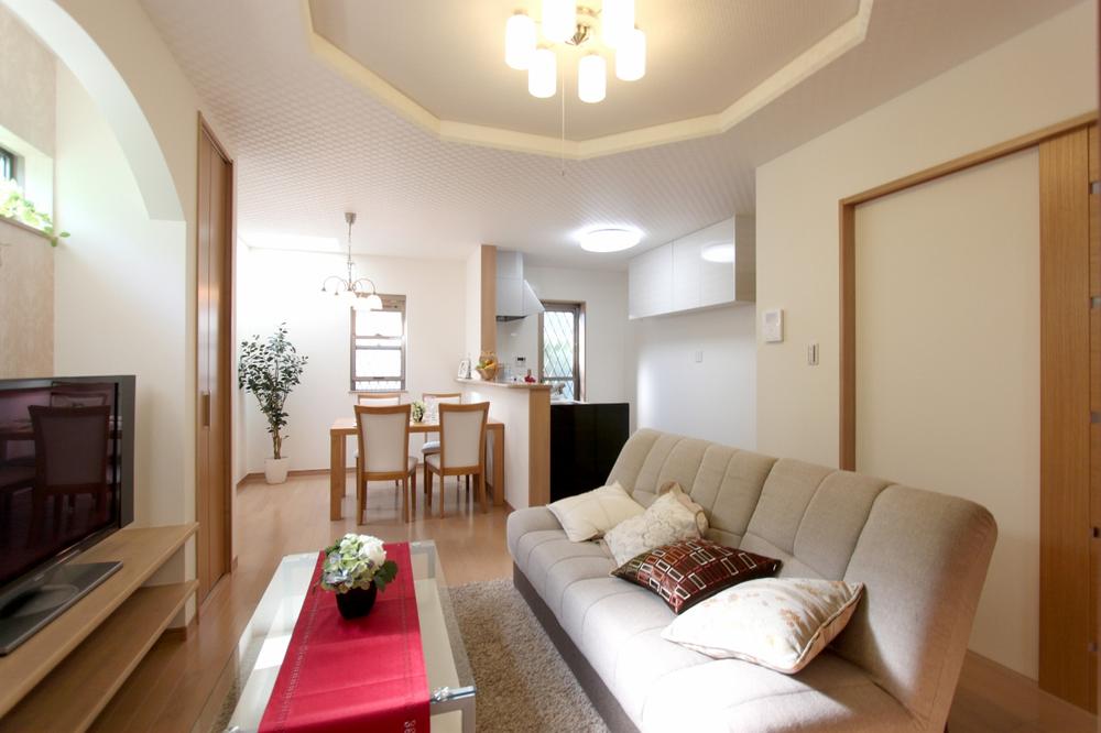 Living. ■ Living-dining Open living dining, It will be at the center of the life of your family.