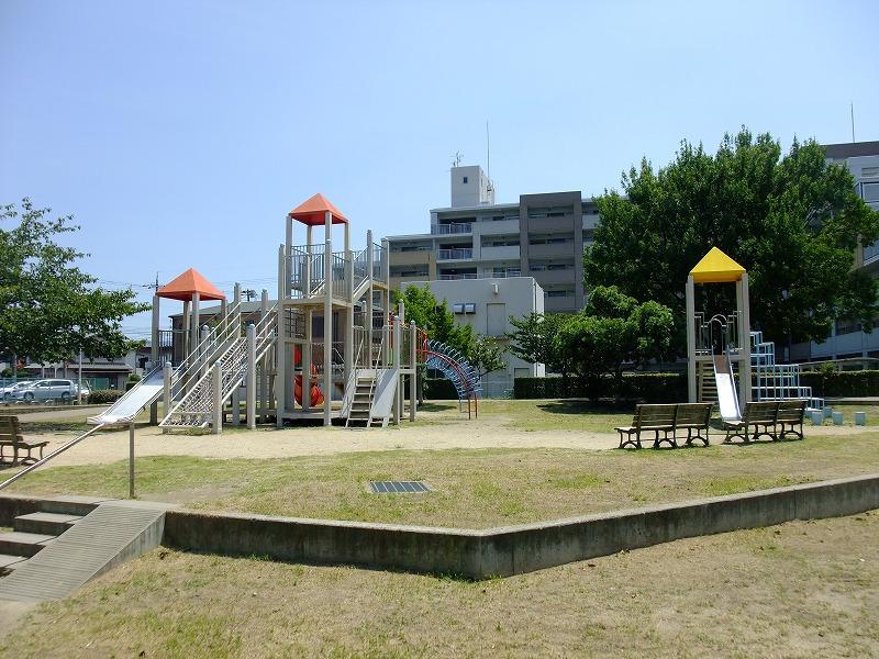 park. 1196m to KANAOKA park