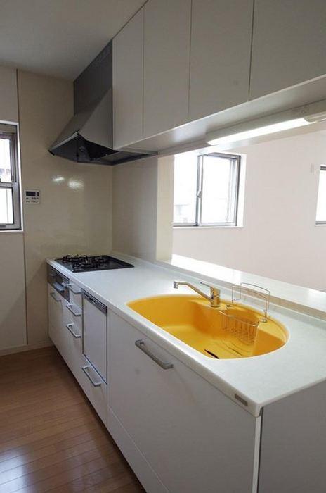 Same specifications photo (kitchen). Our complete listing (April shooting)