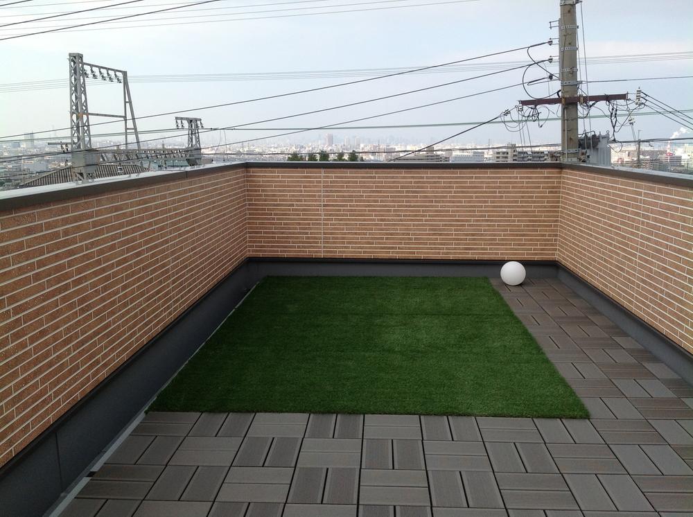 View photos from the dwelling unit. View from the site (November 2013) Shooting