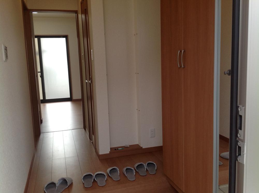 Entrance. Entrance hall