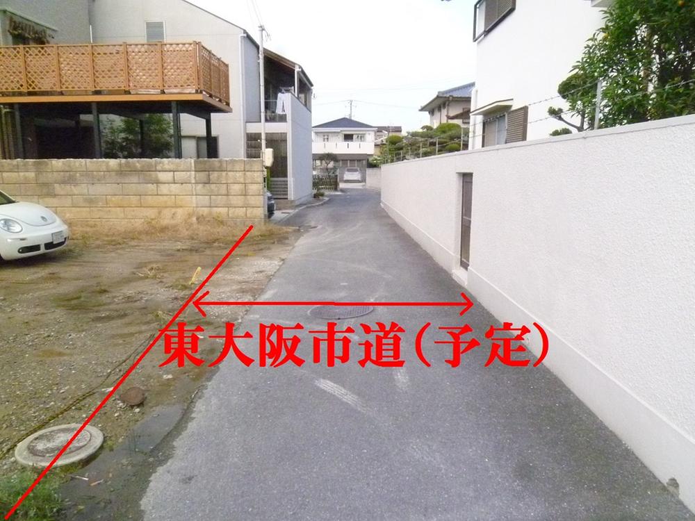 Local photos, including front road. Local (11 May 2013) Shooting