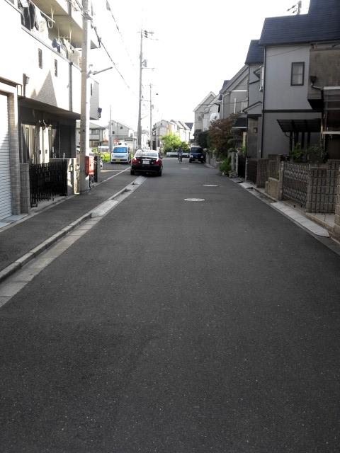 Local photos, including front road. Local (July 2013) Shooting