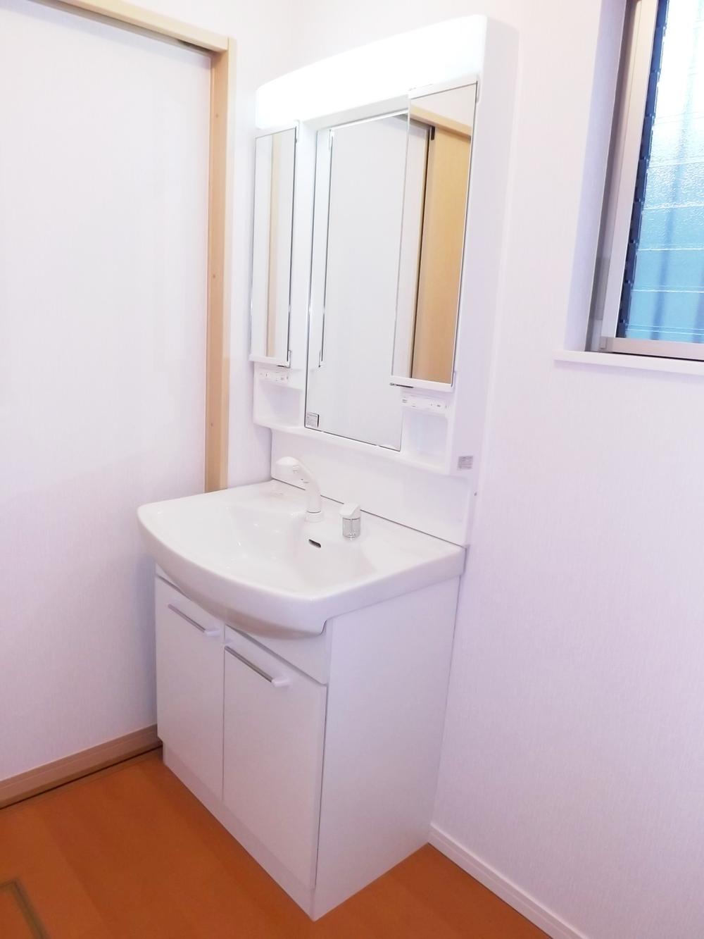 Other Equipment. With hand shower! Cleansing also shampoo happy!