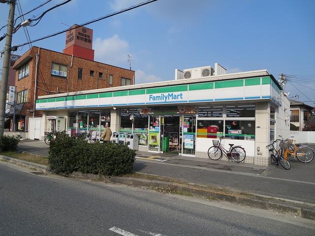 Convenience store. 572m to FamilyMart Tamakushimoto cho chome shop