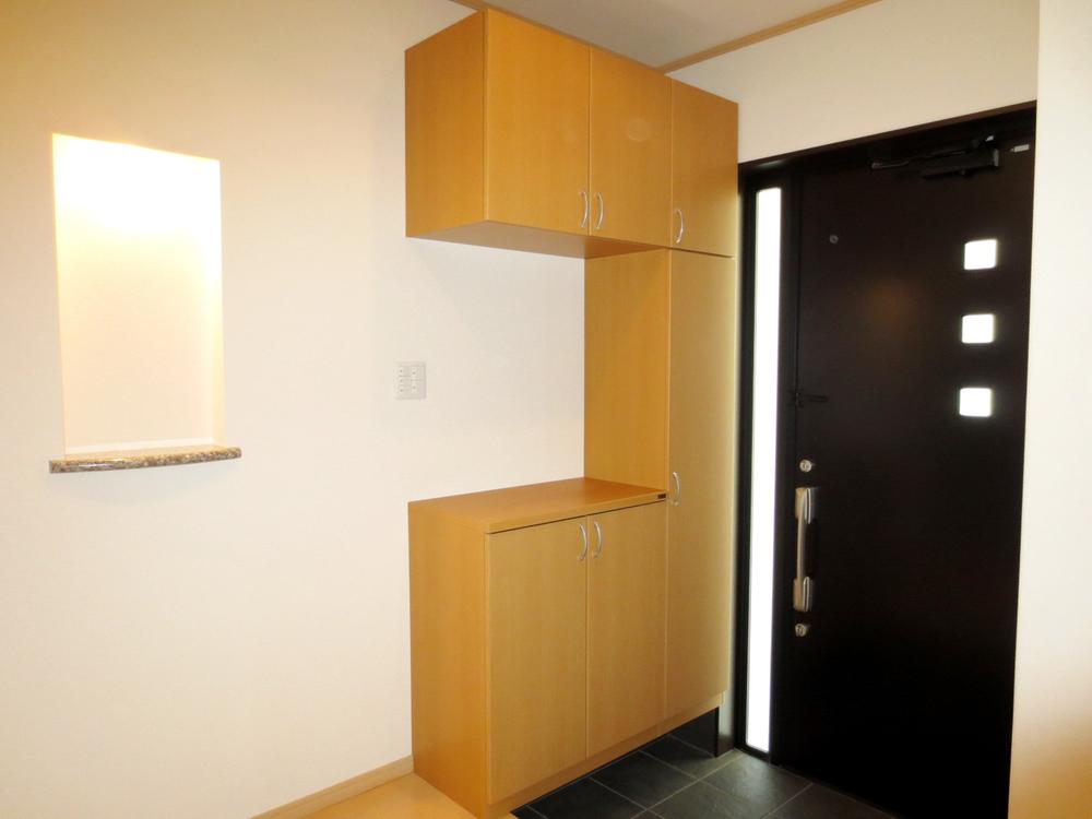 Entrance. Local (10 May 2013) Shooting