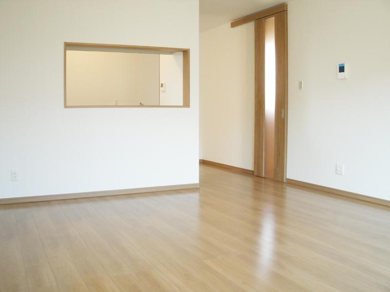 Living. Family bright carefree LDK space that everyone gather with nature.