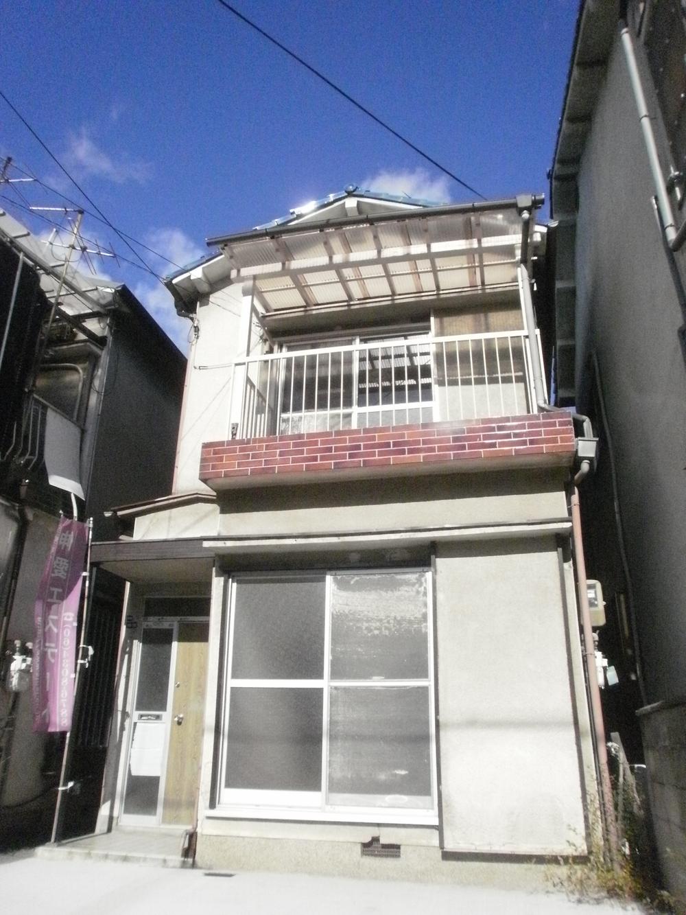 Local appearance photo