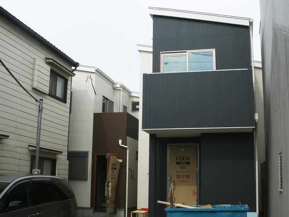 Local appearance photo. Stylish, fashionable appearance.  [Local Photos]