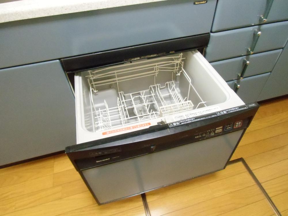 Kitchen. Indoor (10 May 2013) Shooting