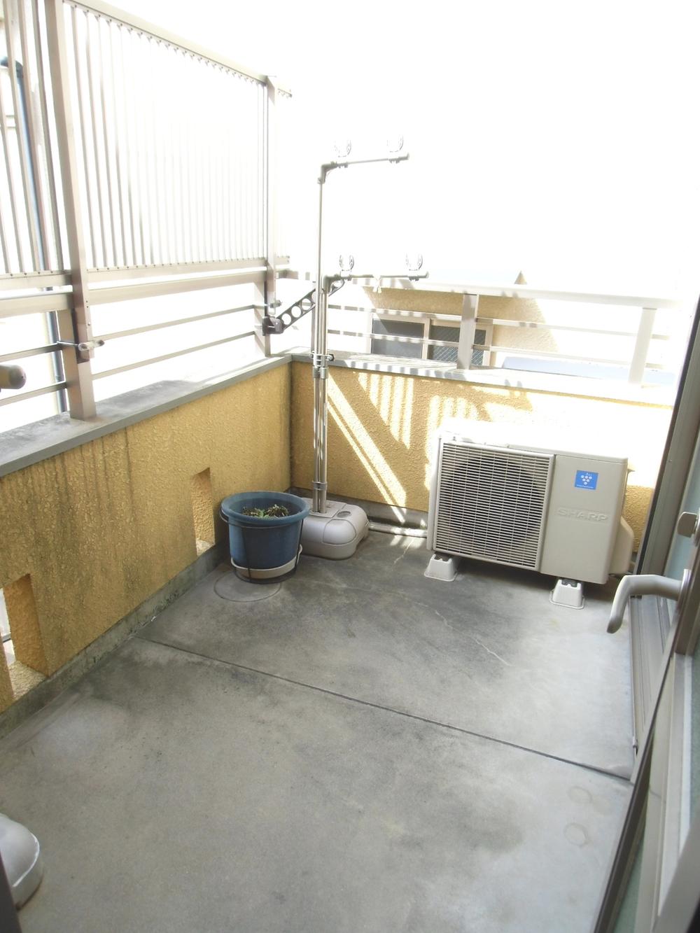 Balcony. Local (10 May 2013) Shooting