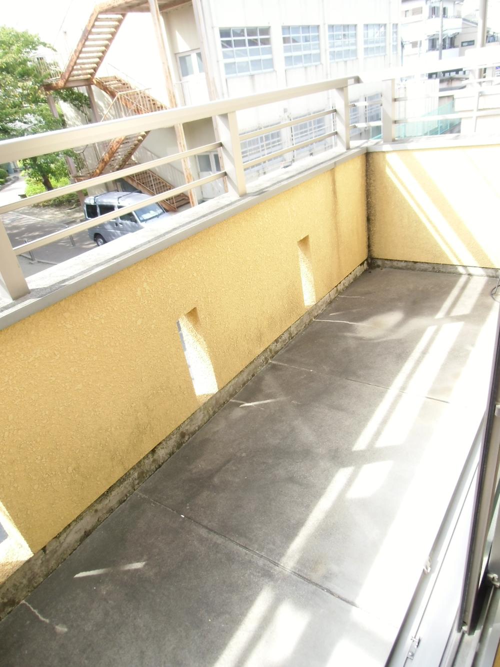 Balcony. Local (10 May 2013) Shooting