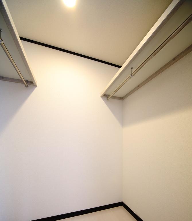 Receipt. Walk-in ・ closet