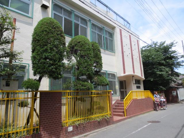 kindergarten ・ Nursery. 911m until the green kindergarten