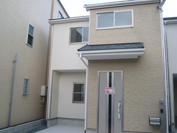 Local appearance photo. The happy super close busy mom ☆