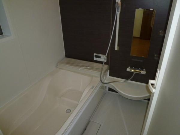 Bathroom. Comfortable bath time in Otobasu function