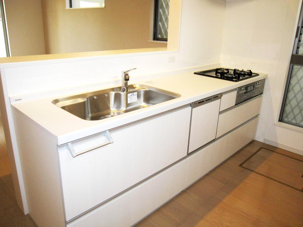 Kitchen. Standard established a dishwasher in the kitchen