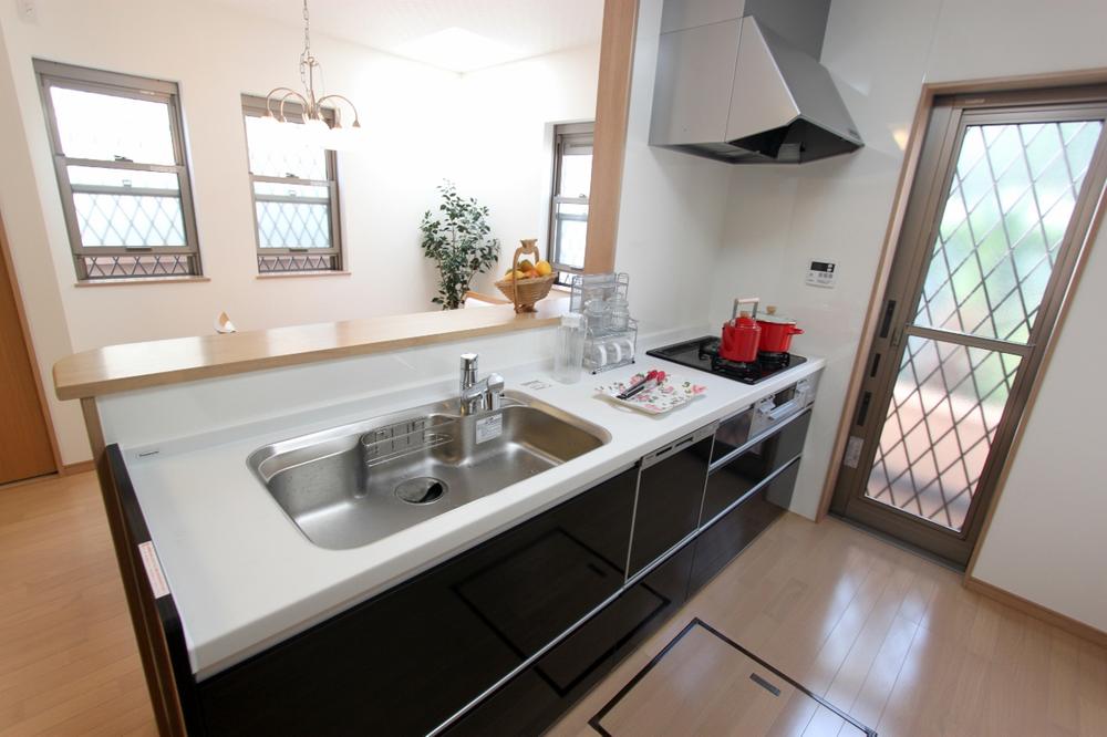 Same specifications photo (kitchen). (Same specifications photo)