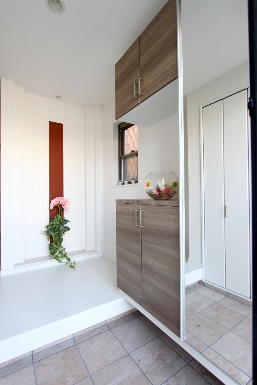 Entrance. ■ Entrance space