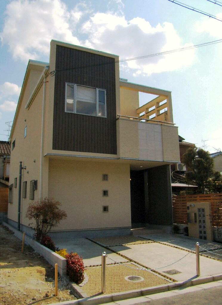 Rendering (appearance). It is the house of the land about with 51 square meters