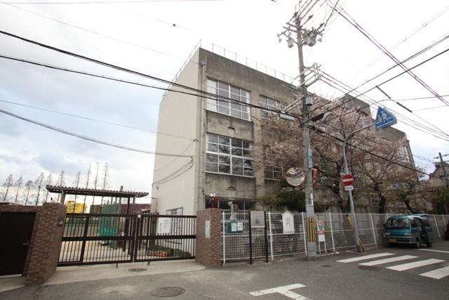 Primary school. Higashi Osaka Municipal pilfered up to elementary school 1248m