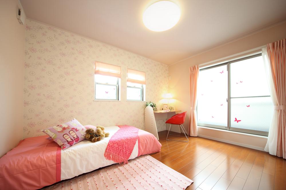 Non-living room.  [Same specifications] Children's room