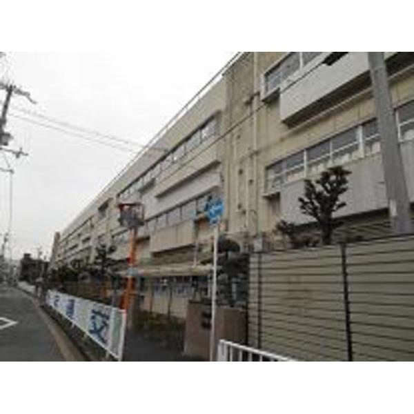 Primary school. Higashi-Osaka 207m Arakawa elementary school to stand Arakawa elementary school