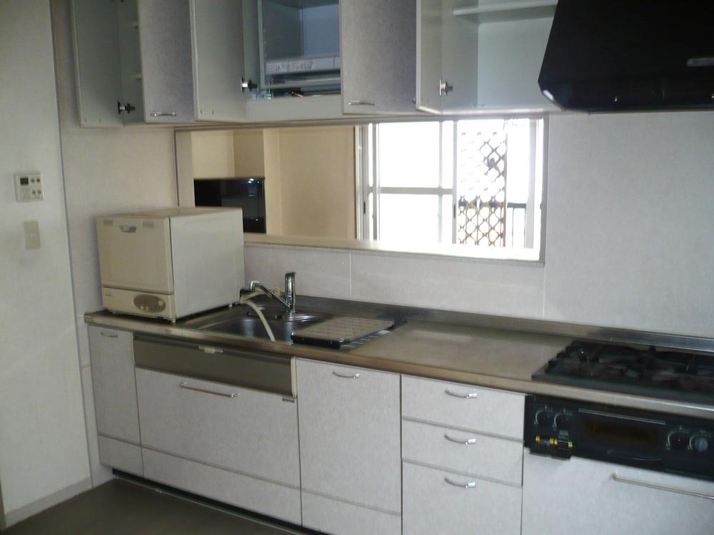 Kitchen. Indoor (September 2013) Shooting