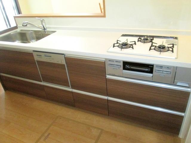 Kitchen. High-grade system Kitchen!