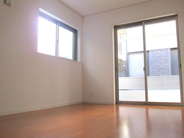 Non-living room. Storage space is plenty