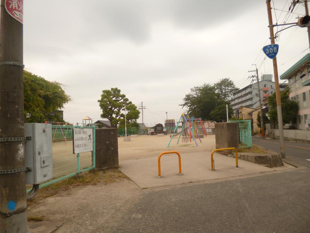 park. Higashiishikiri 17-minute walk up to 1344m Higashiishikiri park to the park