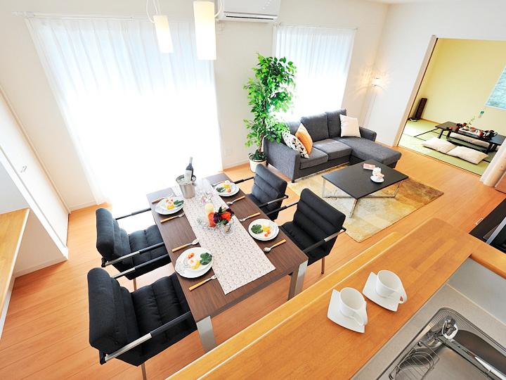 Same specifications photos (living). Other construction site