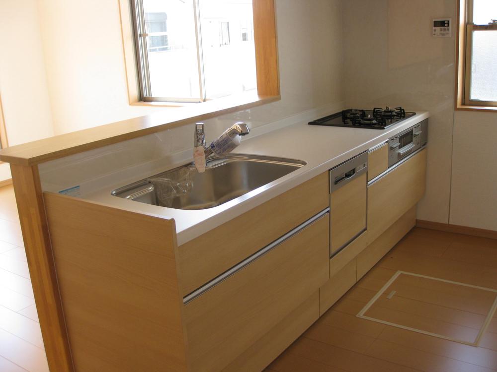 Kitchen. Indoor (10 May 2012) shooting