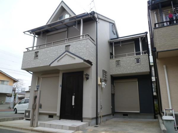 Local appearance photo. Convenient parking with space, Balcony terrace equipped!