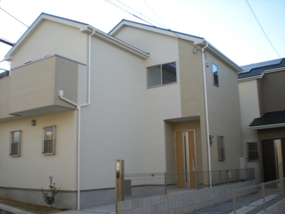 Local appearance photo. Building completed already ・ Immediate Available! Possible preview!