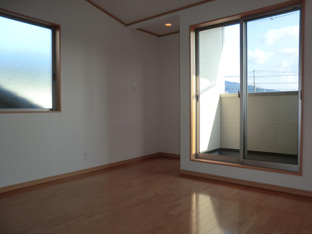 Non-living room. Indoor (September 2012) shooting