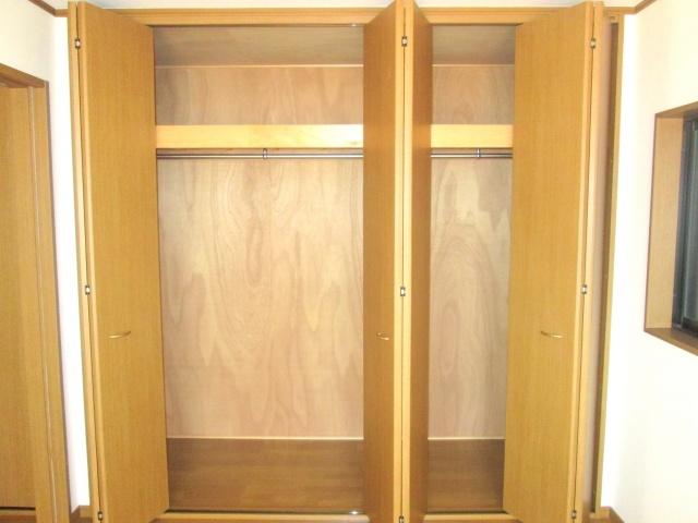 Receipt. Western-style closet