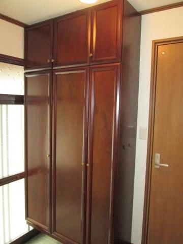 Entrance. There are shoes BOX