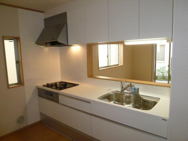 Kitchen. Easy-to-use system Kitchen