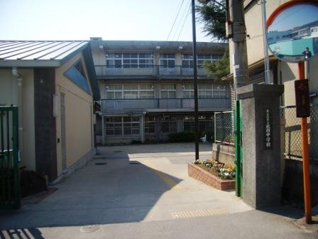 Junior high school. Maioka until junior high school 720m