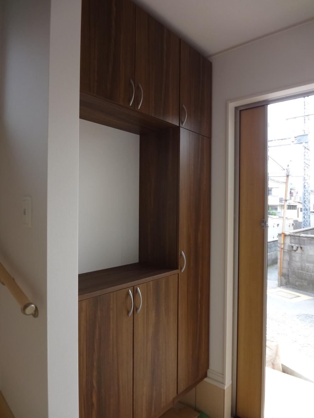 Entrance. Indoor (12 May 2013) shooting ● 4 No. land