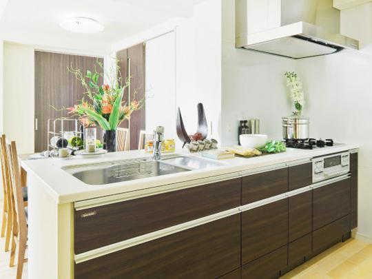 Kitchen. Adopt a face-to-face counter kitchen with excellent open and functional living overlooking.  [Other construction site]