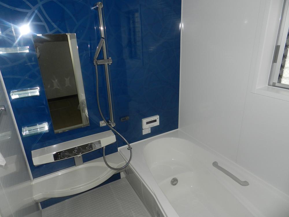 Same specifications photo (bathroom). Blue system cleanliness drifts Example of construction